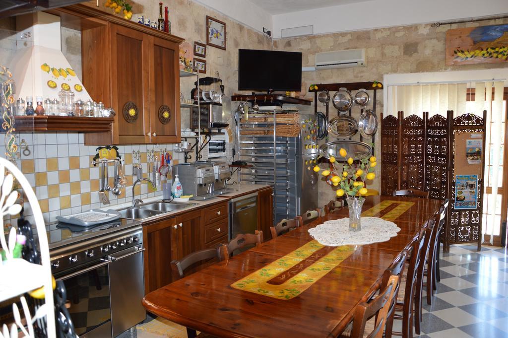 Guest House Al Giardino Dei Limoni Favignana Exterior photo